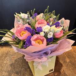 Peony Handtie